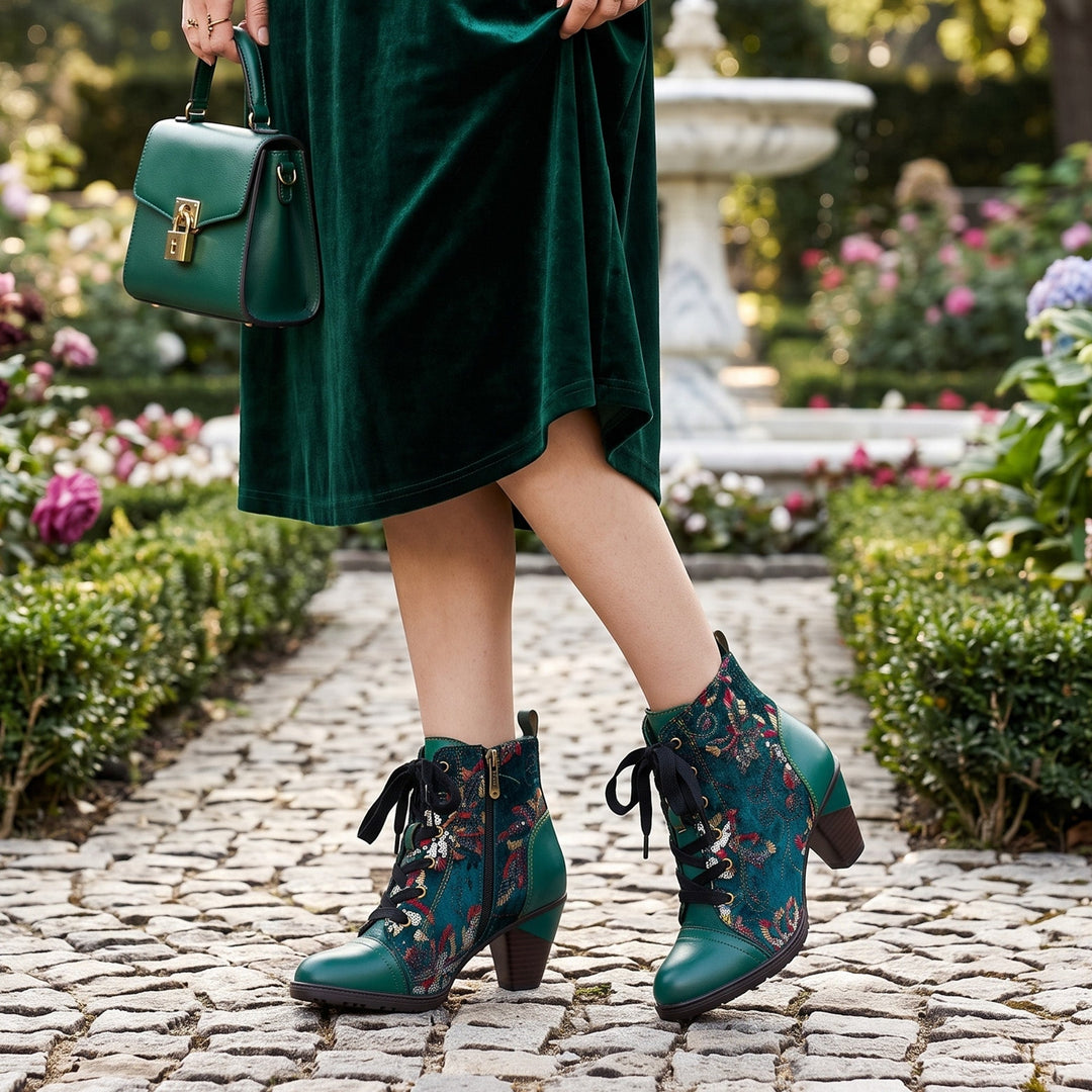 Carla — Botines con Cordones al Tobillo