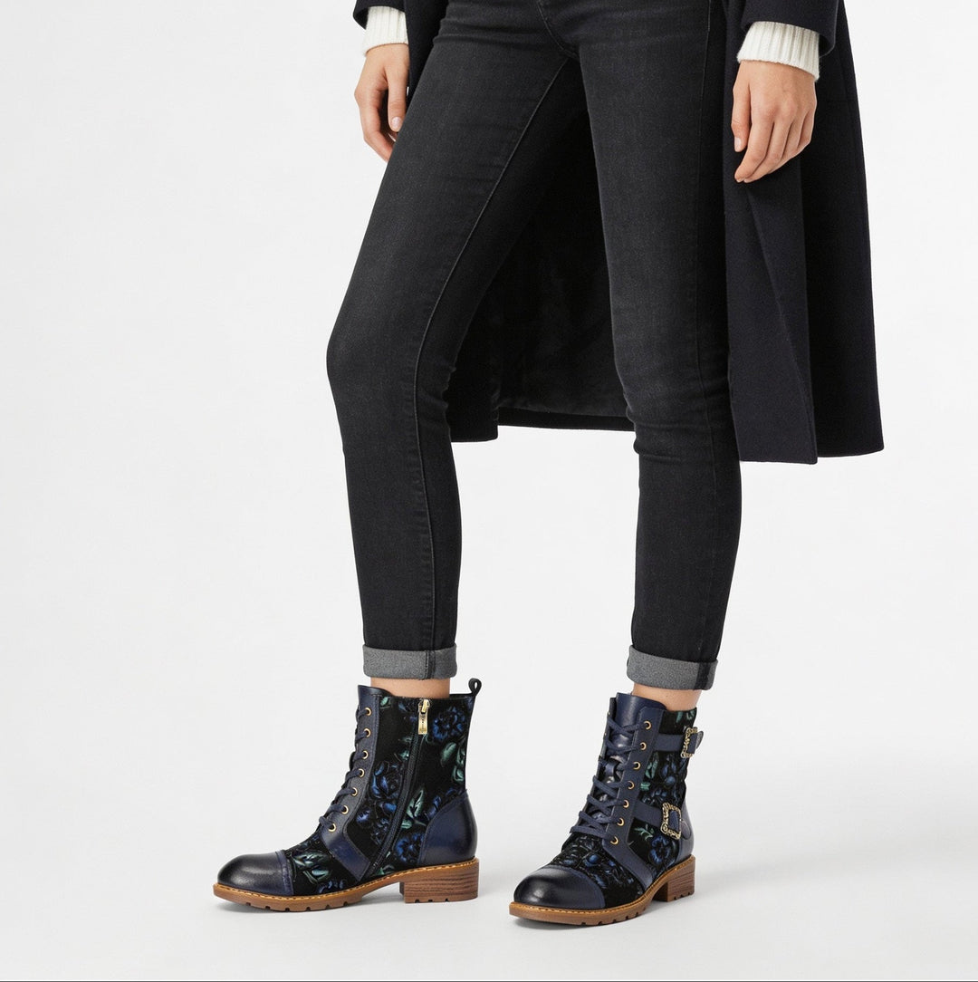 Emma — Botines Planos con Encaje Elegante