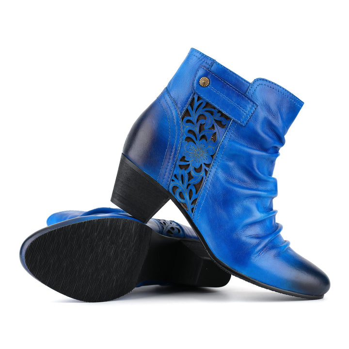 Amaia — Botines Azules con Recortes Florales