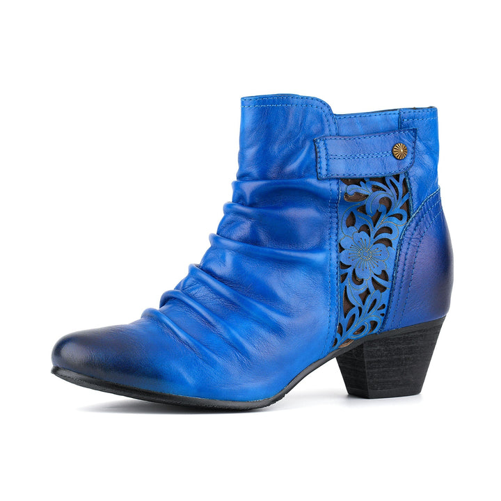 Amaia — Botines Azules con Recortes Florales