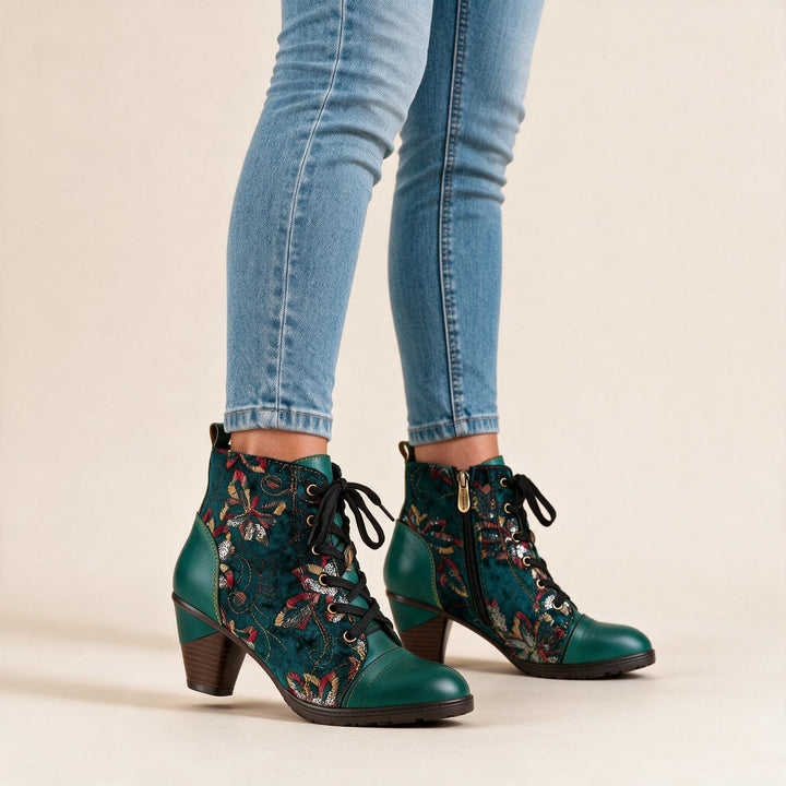 Carla — Botines con Cordones al Tobillo