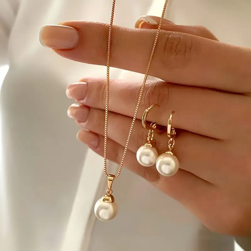 Conjunto de joyas elegantes con perlas