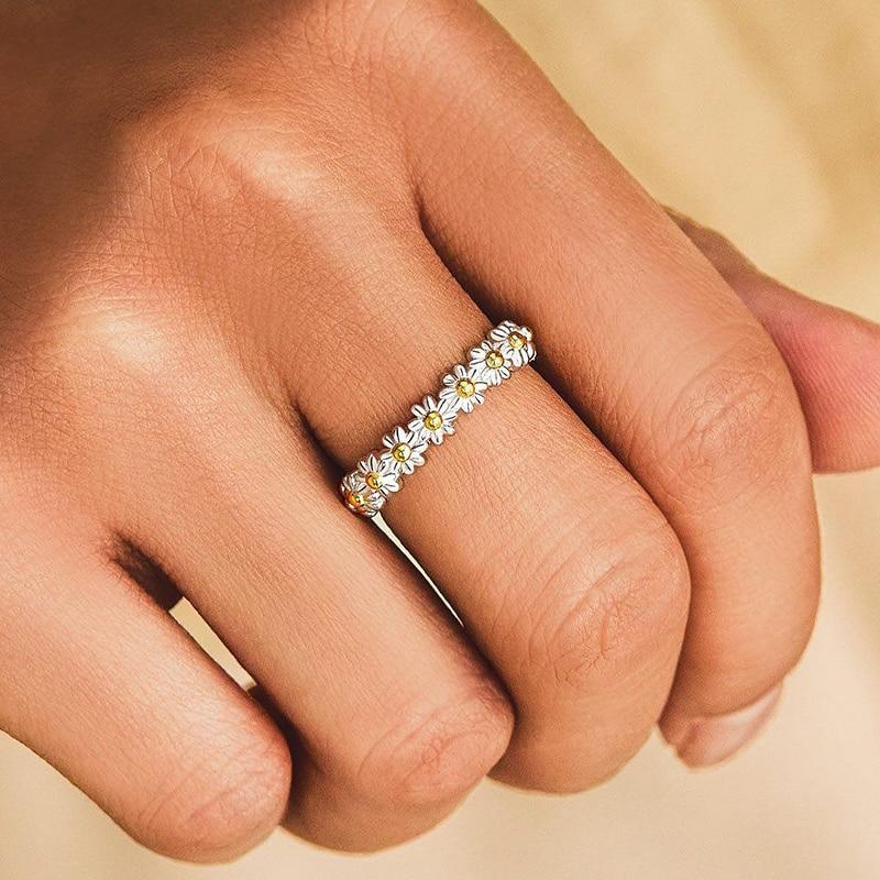 Anillo Margarita – Plata y Dulzura Pintada