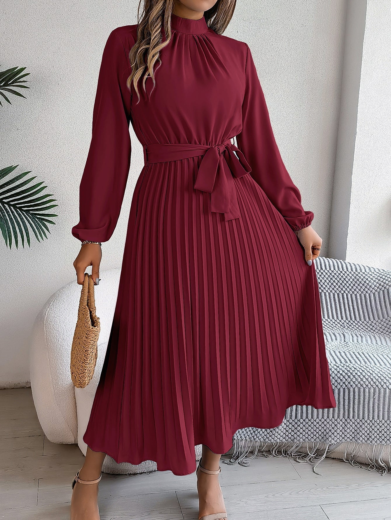Martine | Vestido Maxi Plisado con Cinturón Elegante