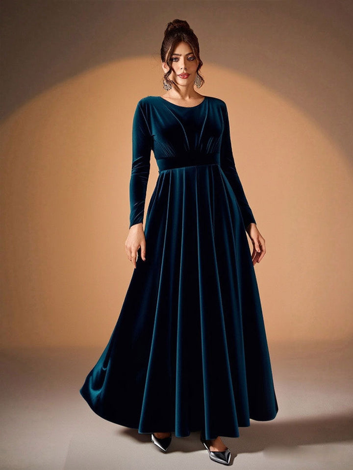 Béatrice | Vestido Maxi de Terciopelo con Mangas Largas" can be rewritten as:

"Béatrice | Maxi Vestido de Terciopelo con Mangas Largas