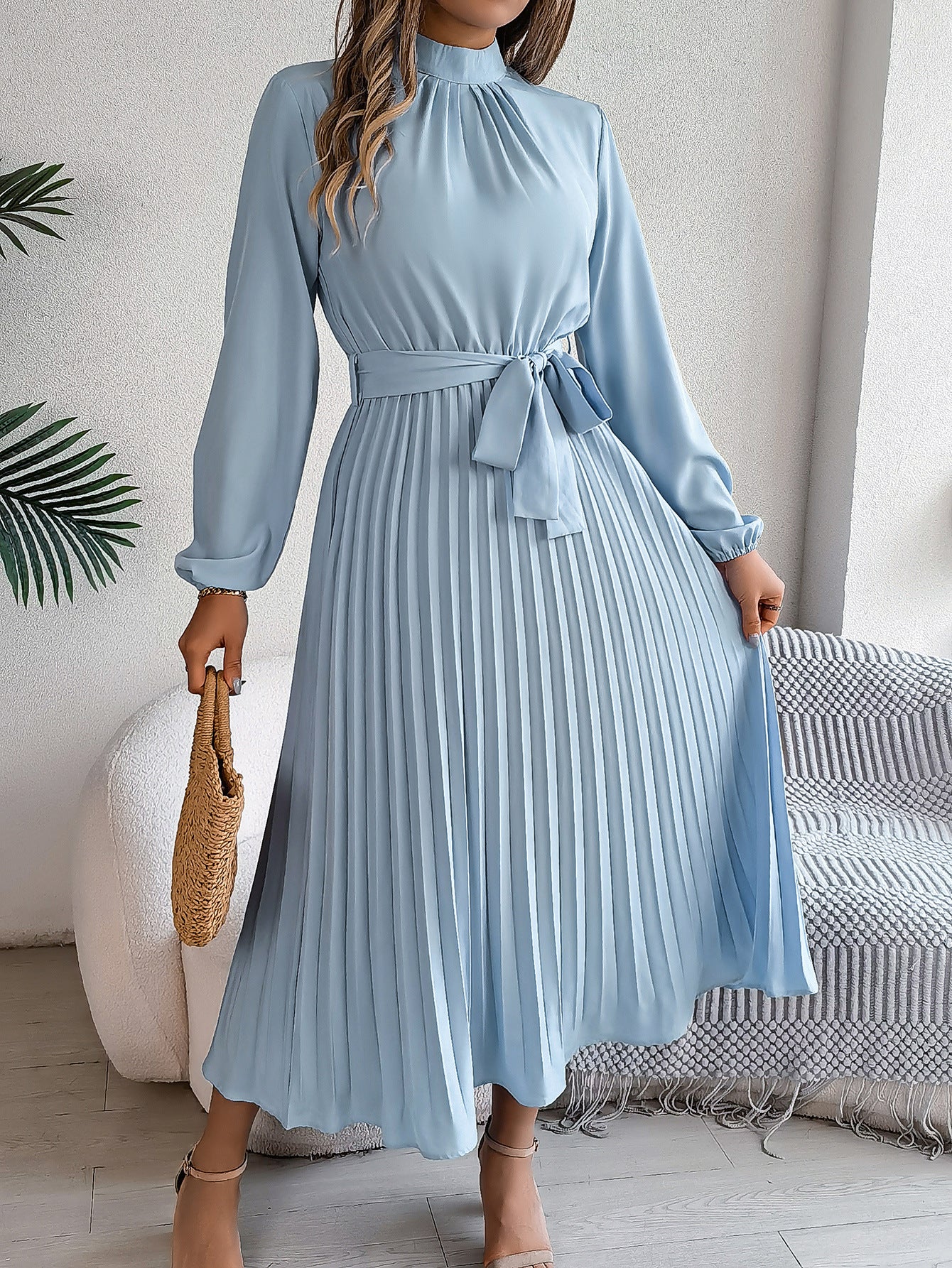 Martine | Vestido Maxi Plisado con Cinturón Elegante