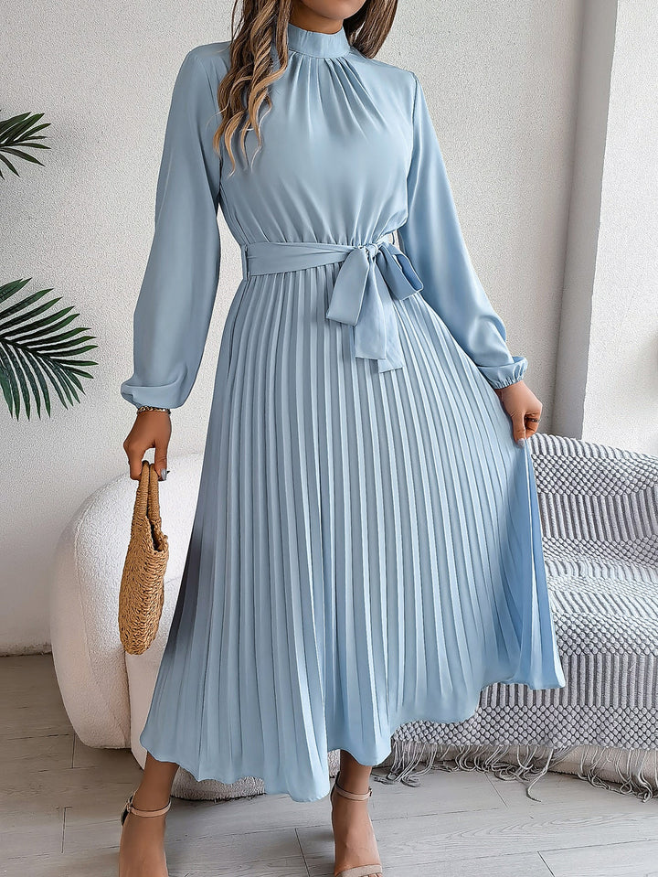 Martine | Vestido Maxi Plisado con Cinturón Elegante