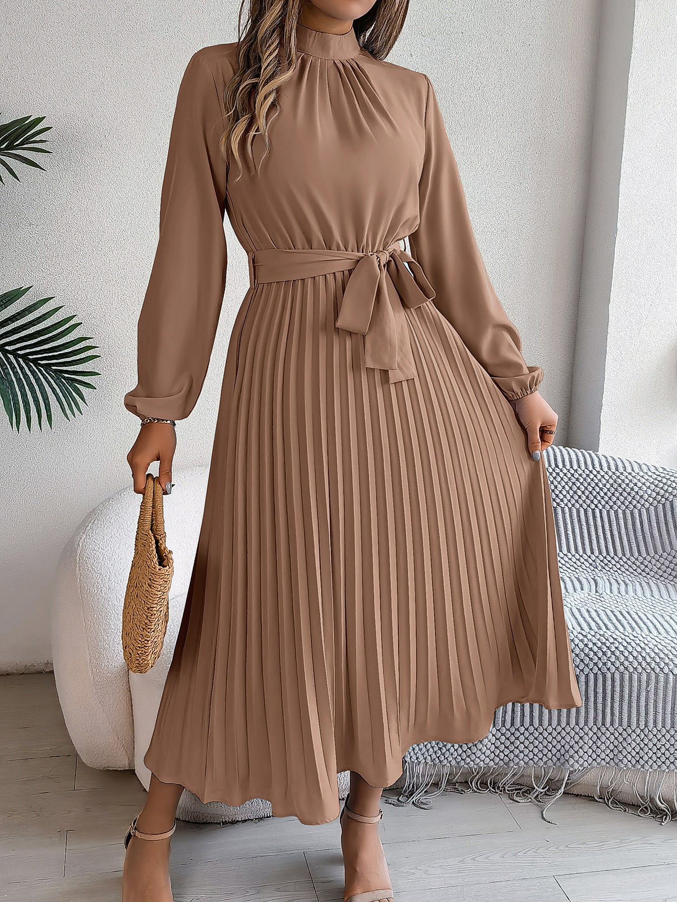 Martine | Vestido Maxi Plisado con Cinturón Elegante