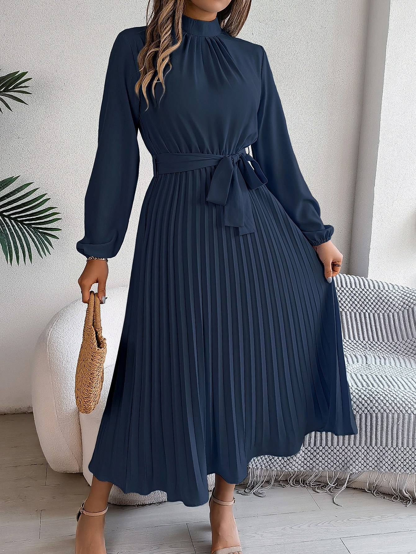 Martine | Vestido Maxi Plisado con Cinturón Elegante