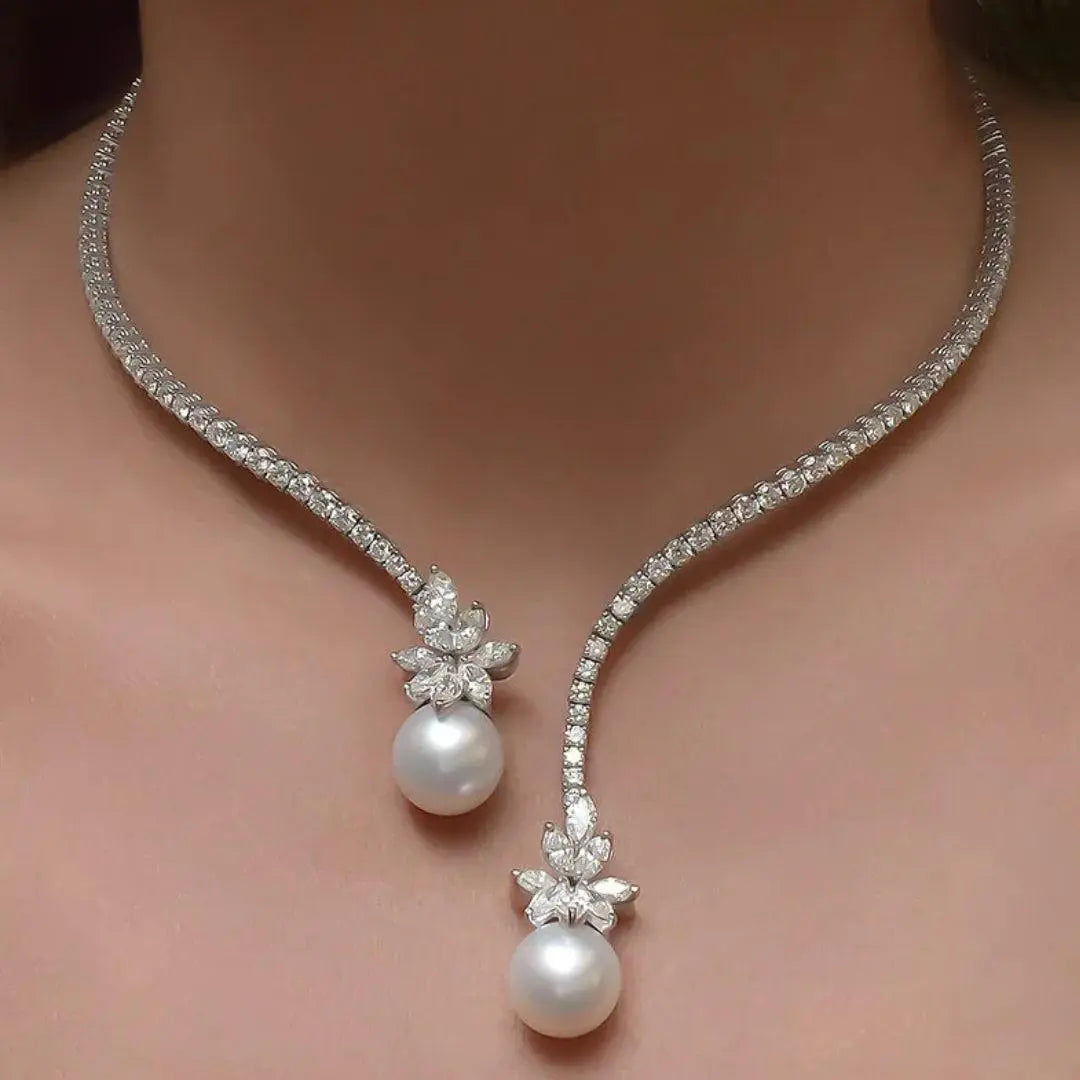 Collar elegante brillante con perlas de plata de ley