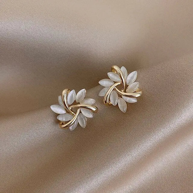 Pendientes de Stud Ópalo Blanco