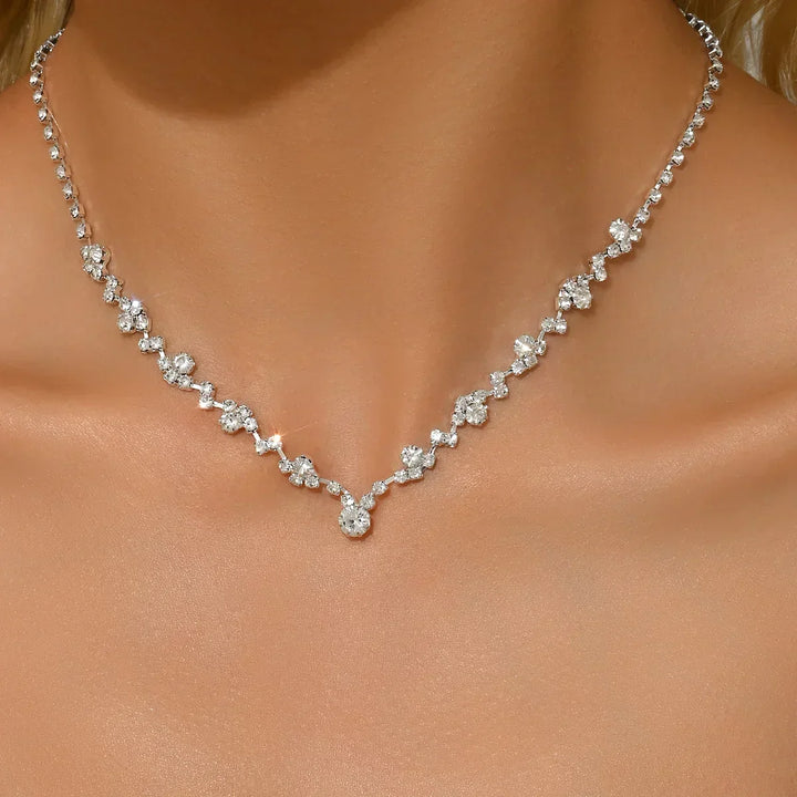 Collar de Boda Elegante con Diamantes