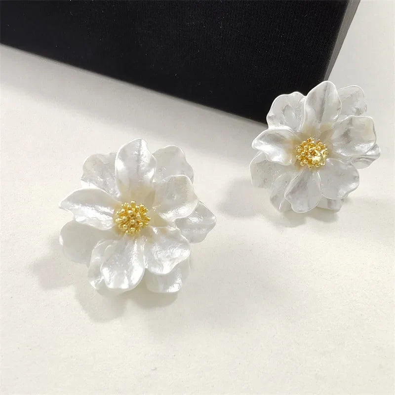 Pendientes Chic de Botón en Acrílico Blanco