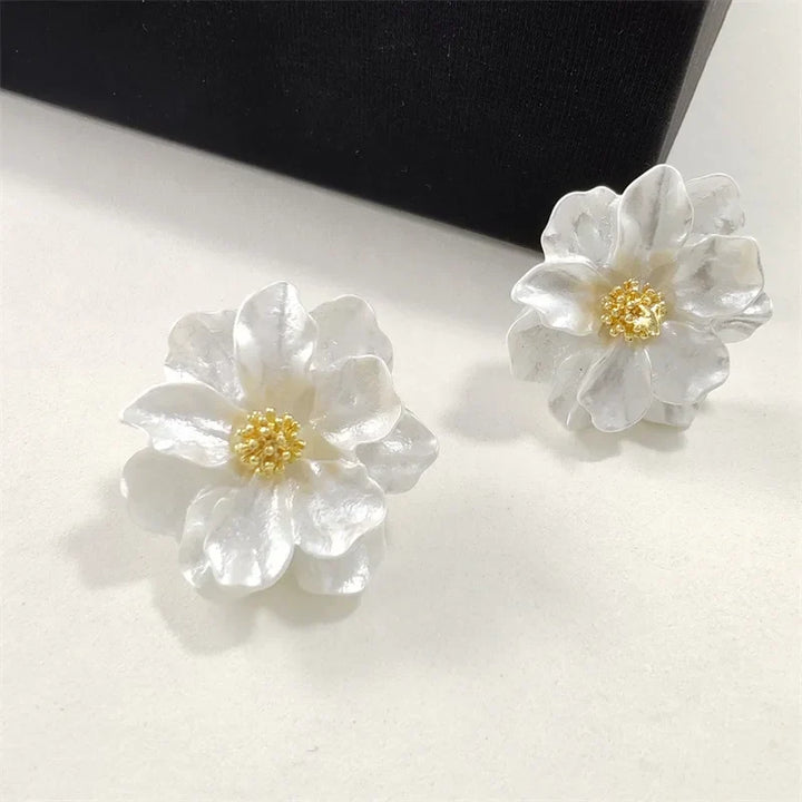 Pendientes Chic de Botón en Acrílico Blanco