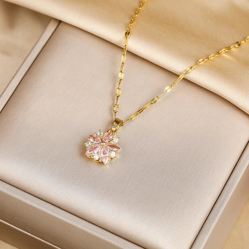 Collar Sakura Rosa Romántico de Acero Inoxidable