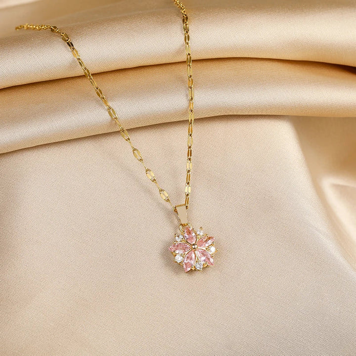 Collar Sakura Rosa Romántico de Acero Inoxidable