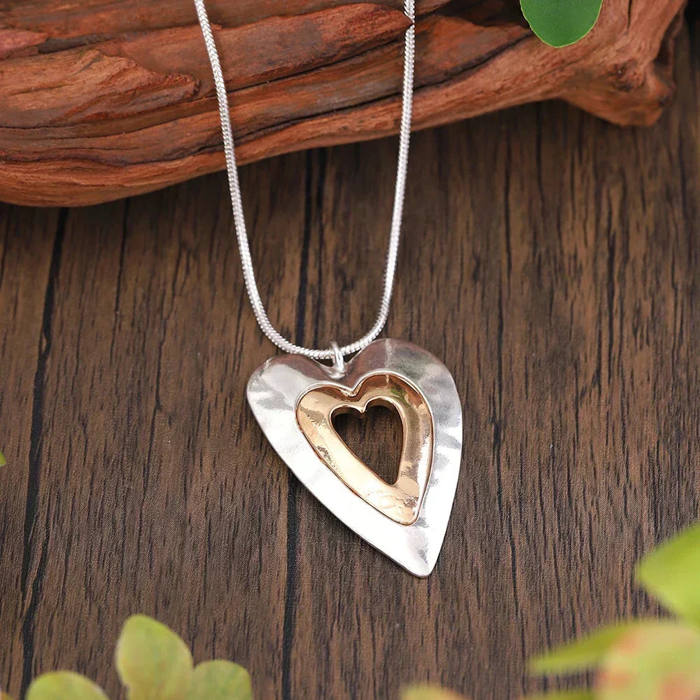 Collar Vintage Corazón Precioso en Plata y Oro