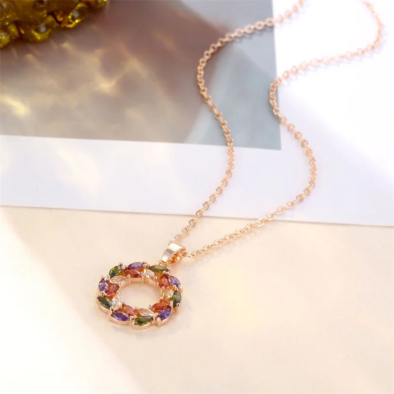 Collar con Colgante Arcoíris Luminoso