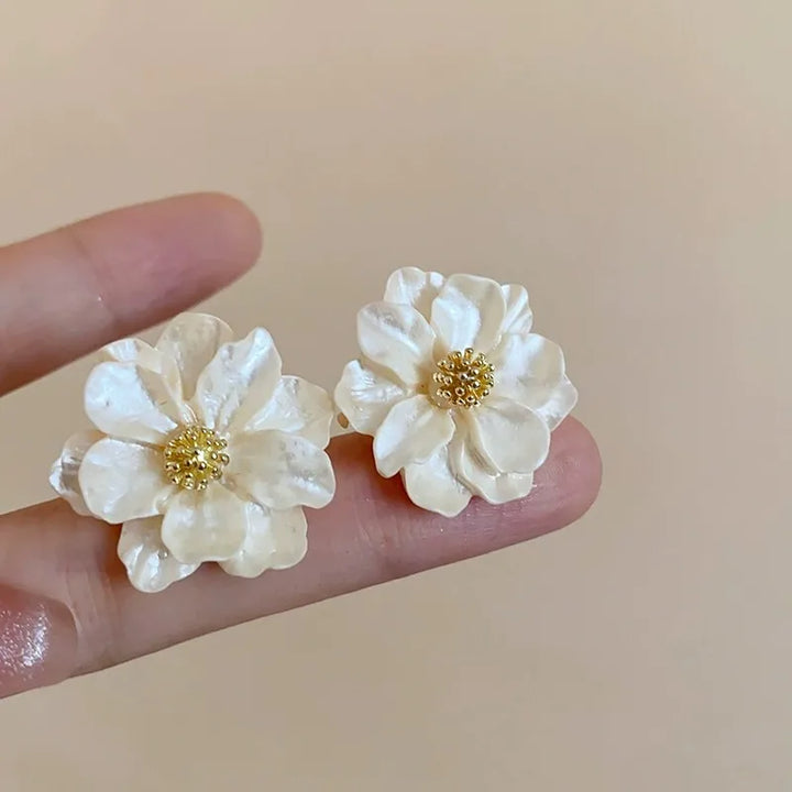 Pendientes Chic de Botón en Acrílico Blanco