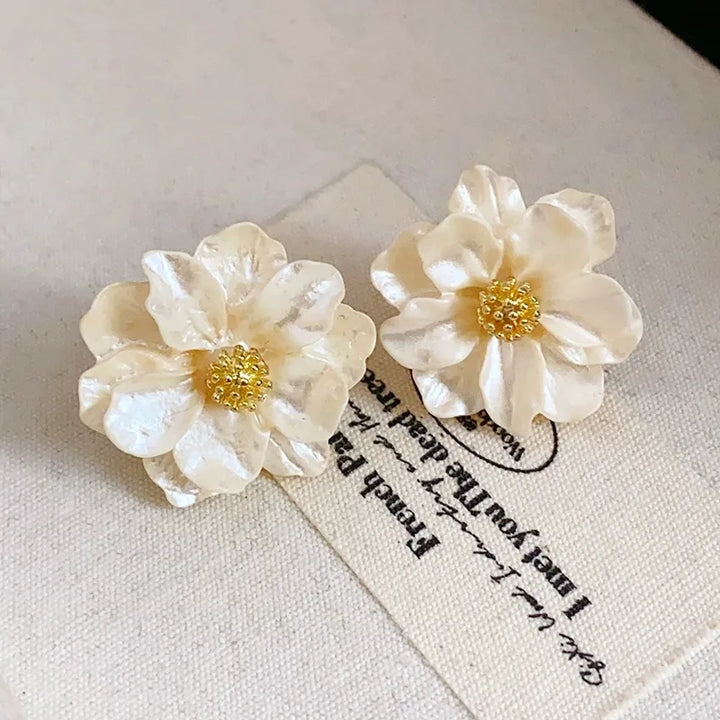 Pendientes Chic de Botón en Acrílico Blanco