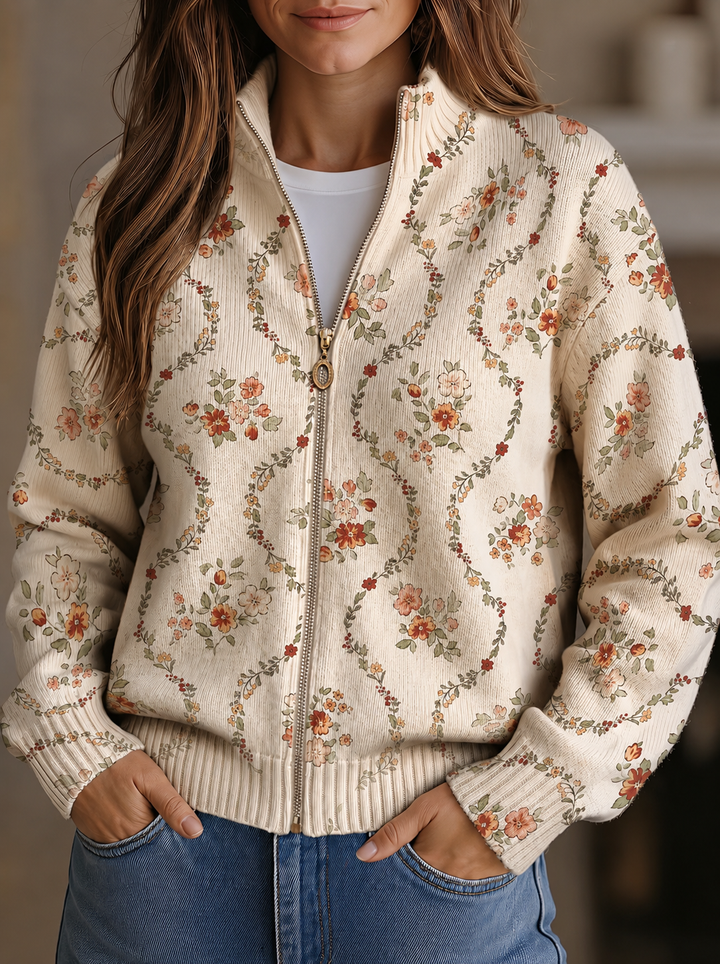 Persephone™ | Crema Estampada con Elegantes Vides Florales