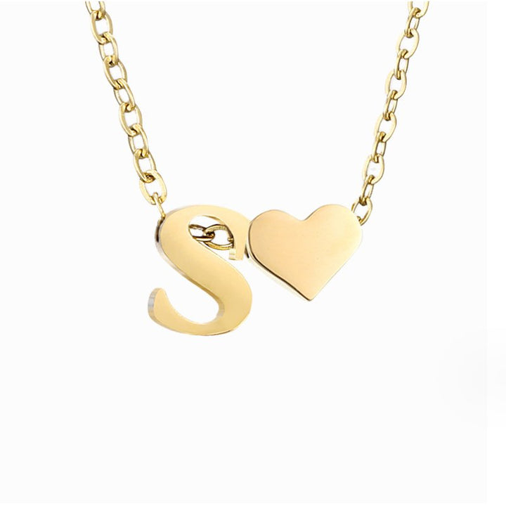 Collar Inicial Intemporal con Colgante en Forma de Corazón