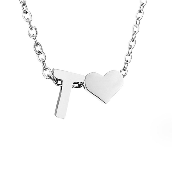 Collar Inicial Intemporal con Colgante en Forma de Corazón