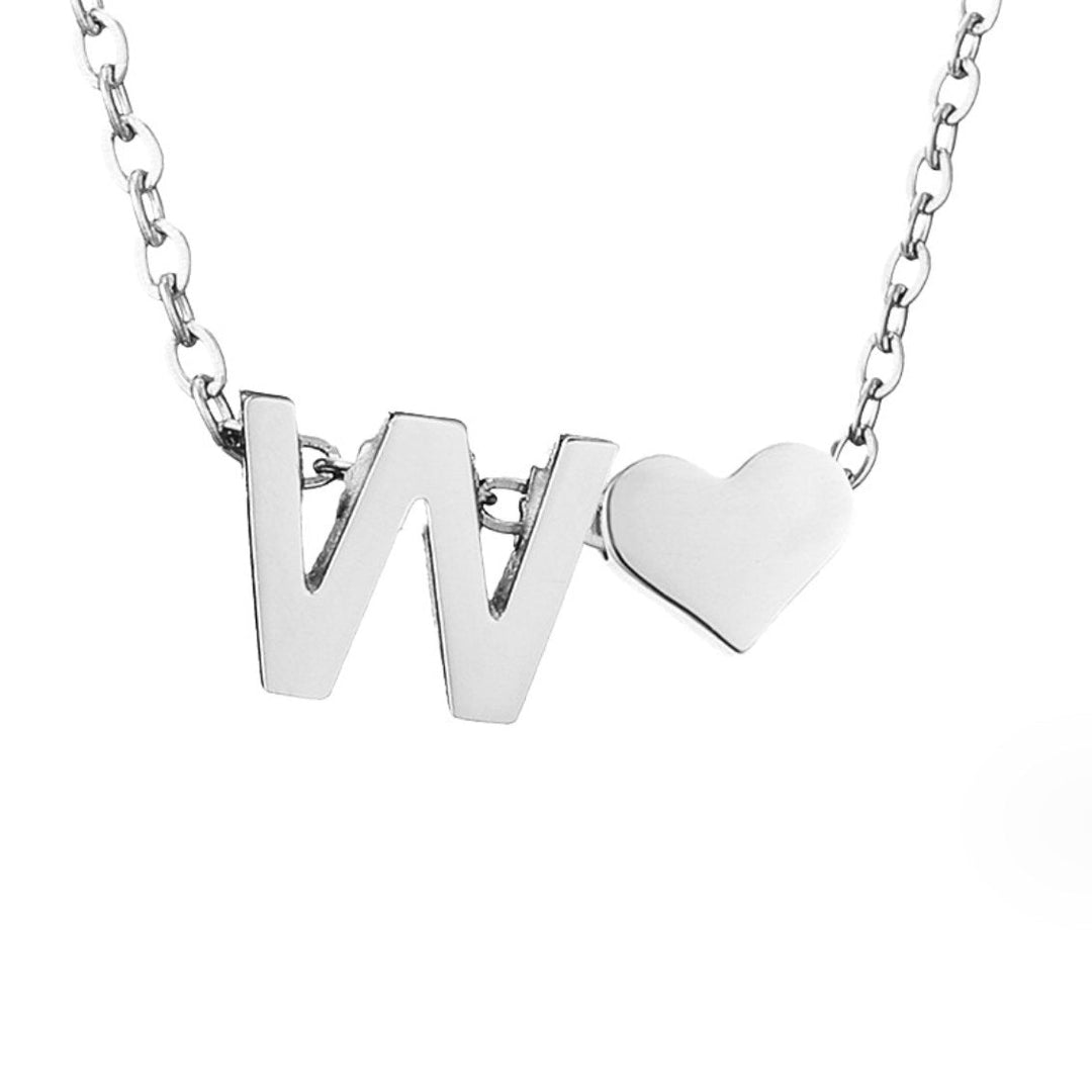 Collar Inicial Intemporal con Colgante en Forma de Corazón