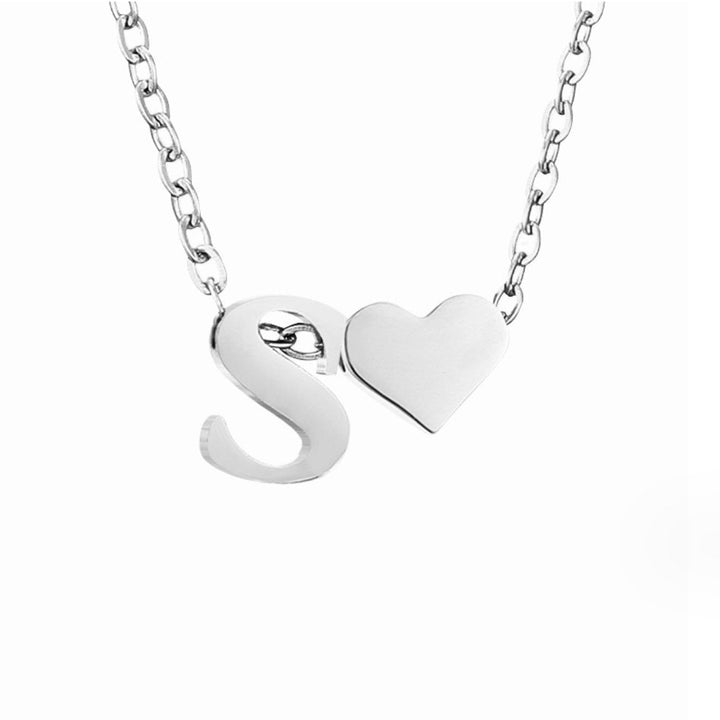 Collar Inicial Intemporal con Colgante en Forma de Corazón