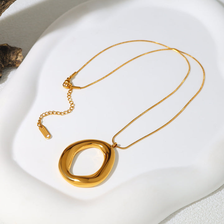 Collar Ovalado Dorado en Oro Bañado