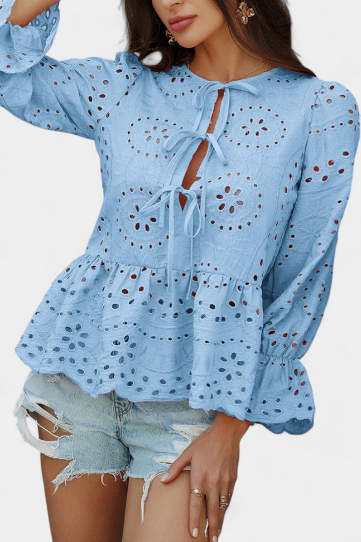 Top Bohemio Kayden de Encaje con Corte Fluido