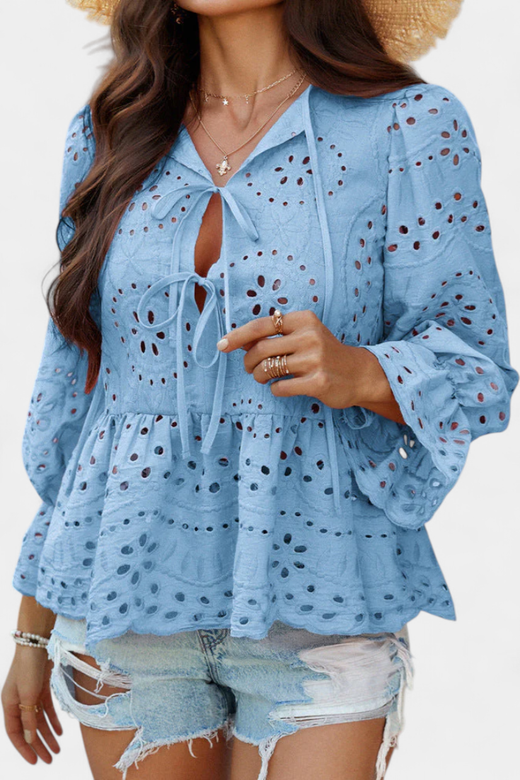 Top Bohemio Kayden de Encaje con Corte Fluido