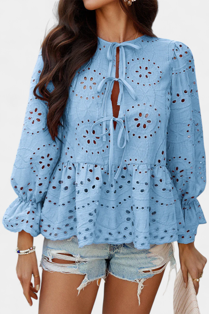 Top Bohemio Kayden de Encaje con Corte Fluido