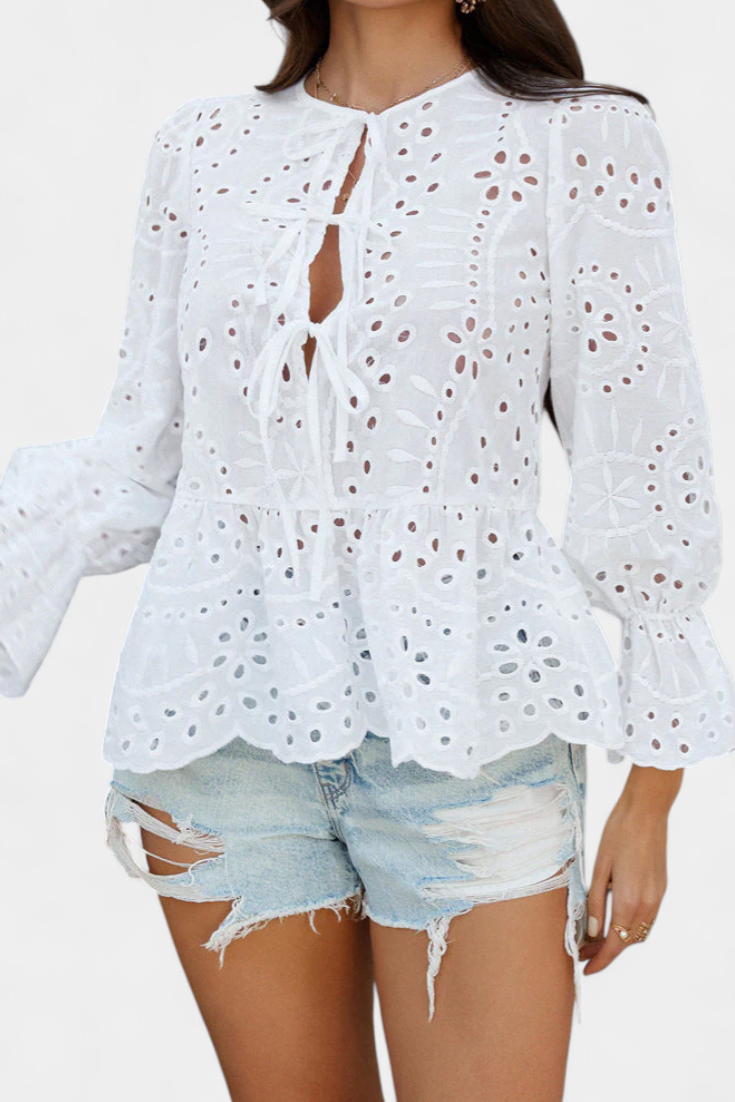 Top Bohemio Kayden de Encaje con Corte Fluido