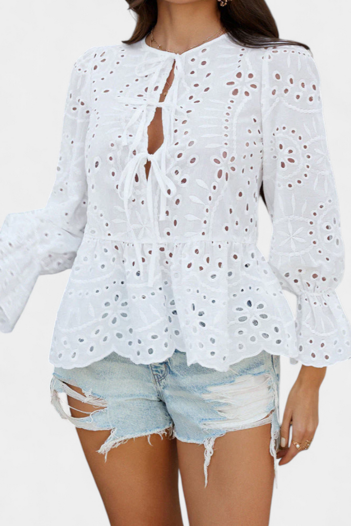 Top Bohemio Kayden de Encaje con Corte Fluido