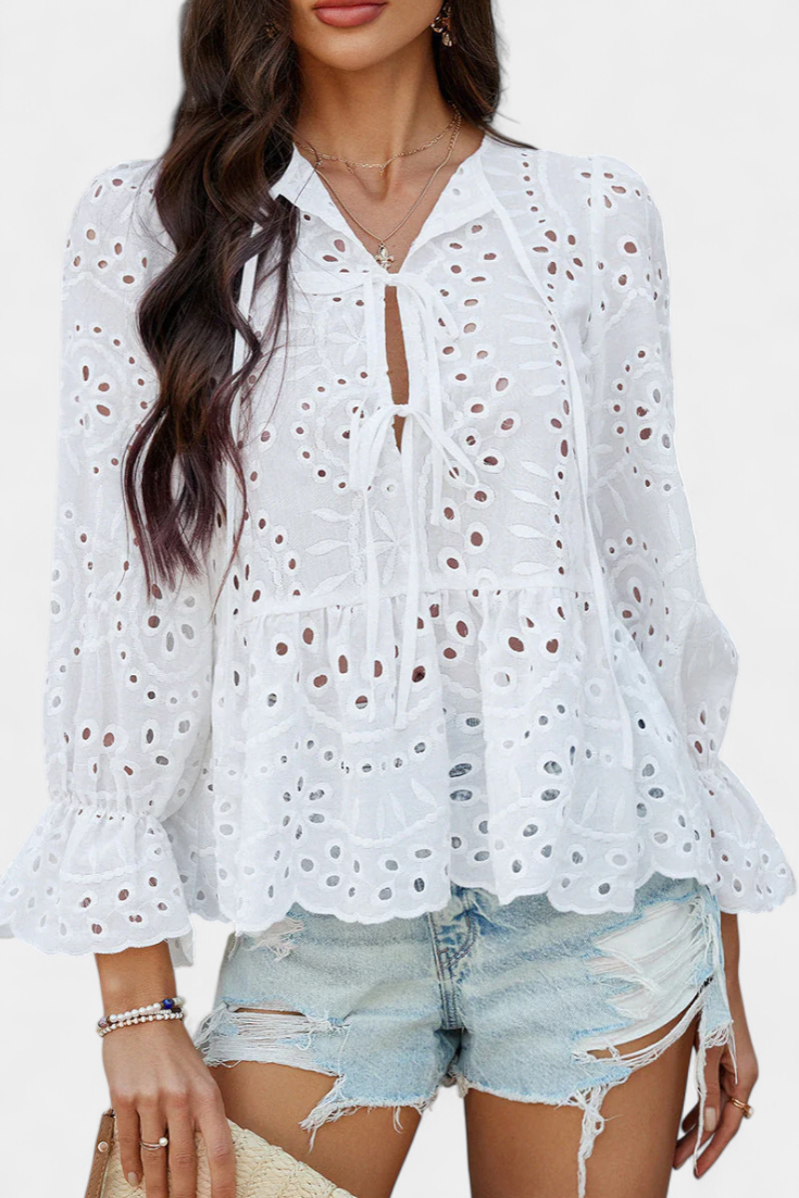 Top Bohemio Kayden de Encaje con Corte Fluido