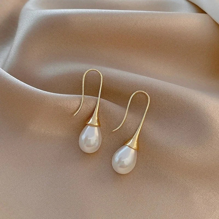 Pendientes clásicos con perlas Helena