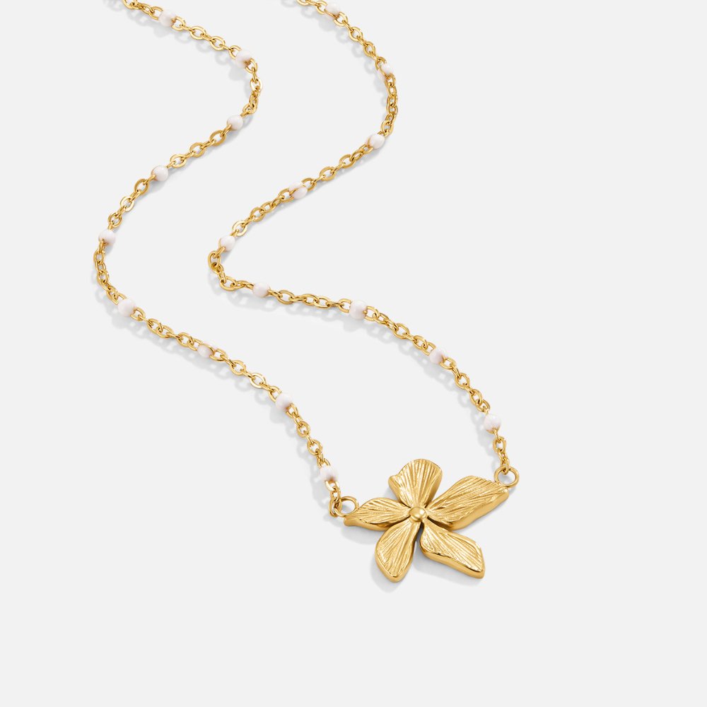 Collar Elegante con Flor de Oro