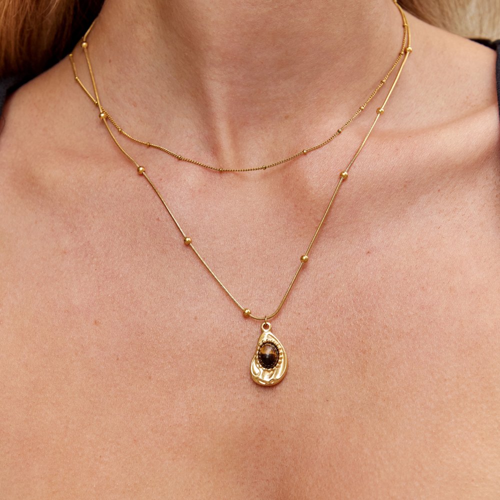 Collar Elegante de Oro con Piedra Ojo de Tigre